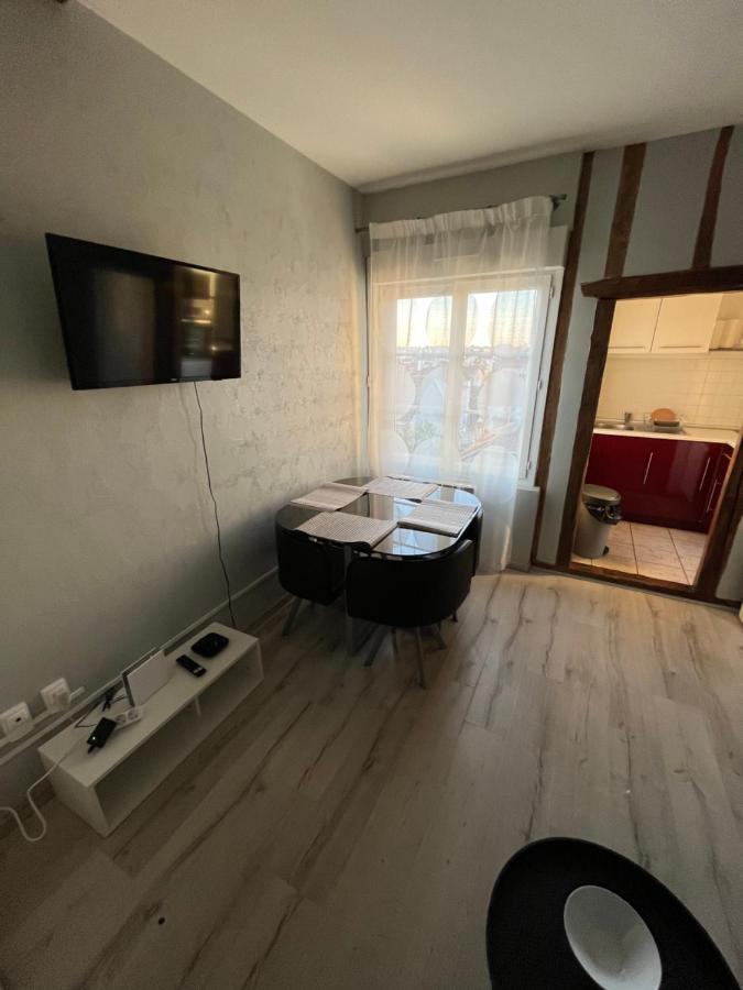 Saint Martin Apartment Troyes Exterior photo
